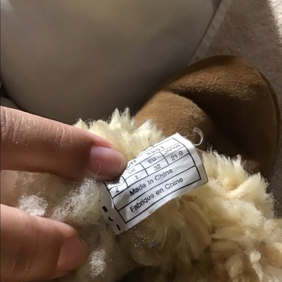 UGG - Picture 7 of 8